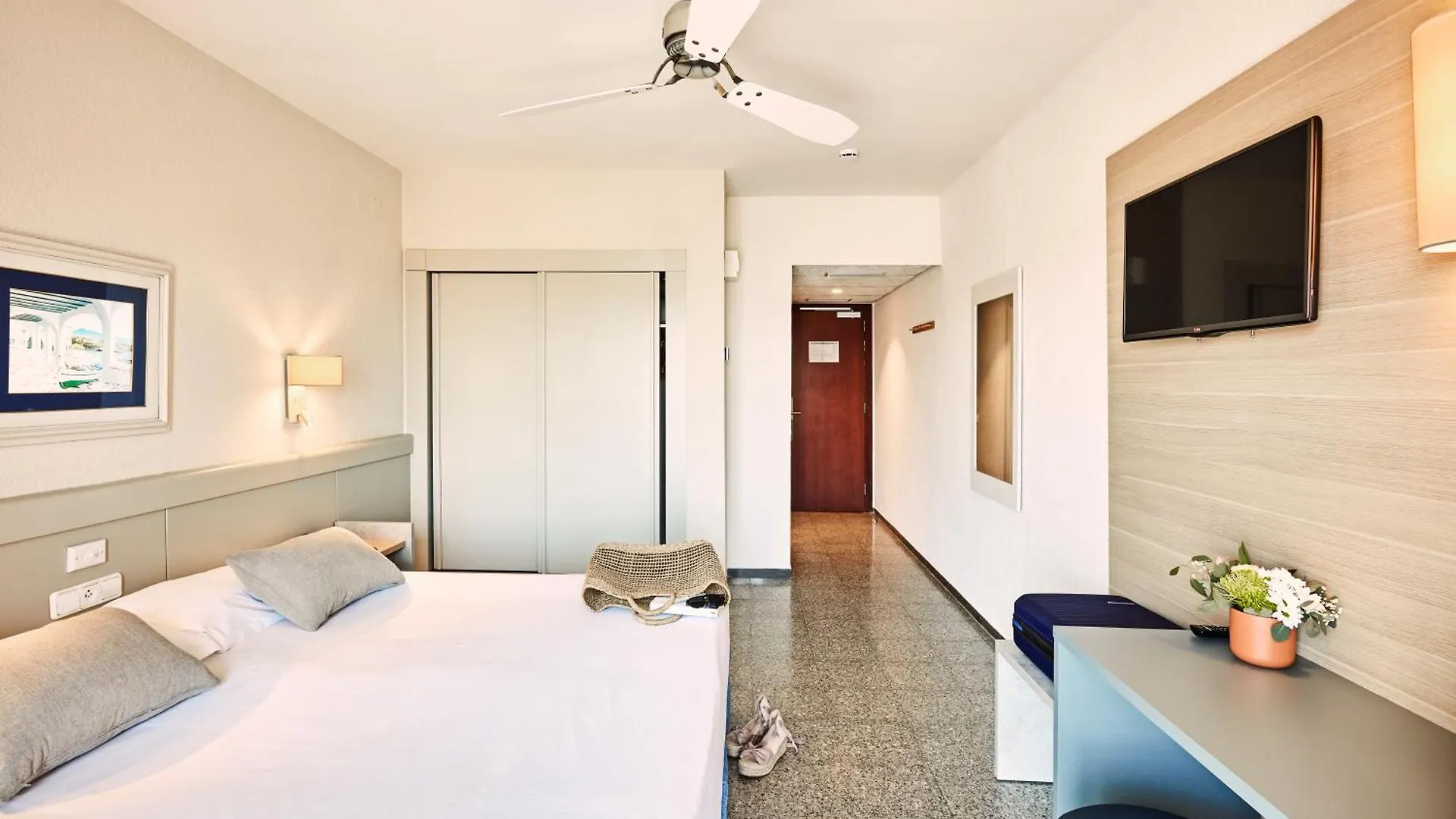 Prestige Goya Park Hotel Roses 3*,