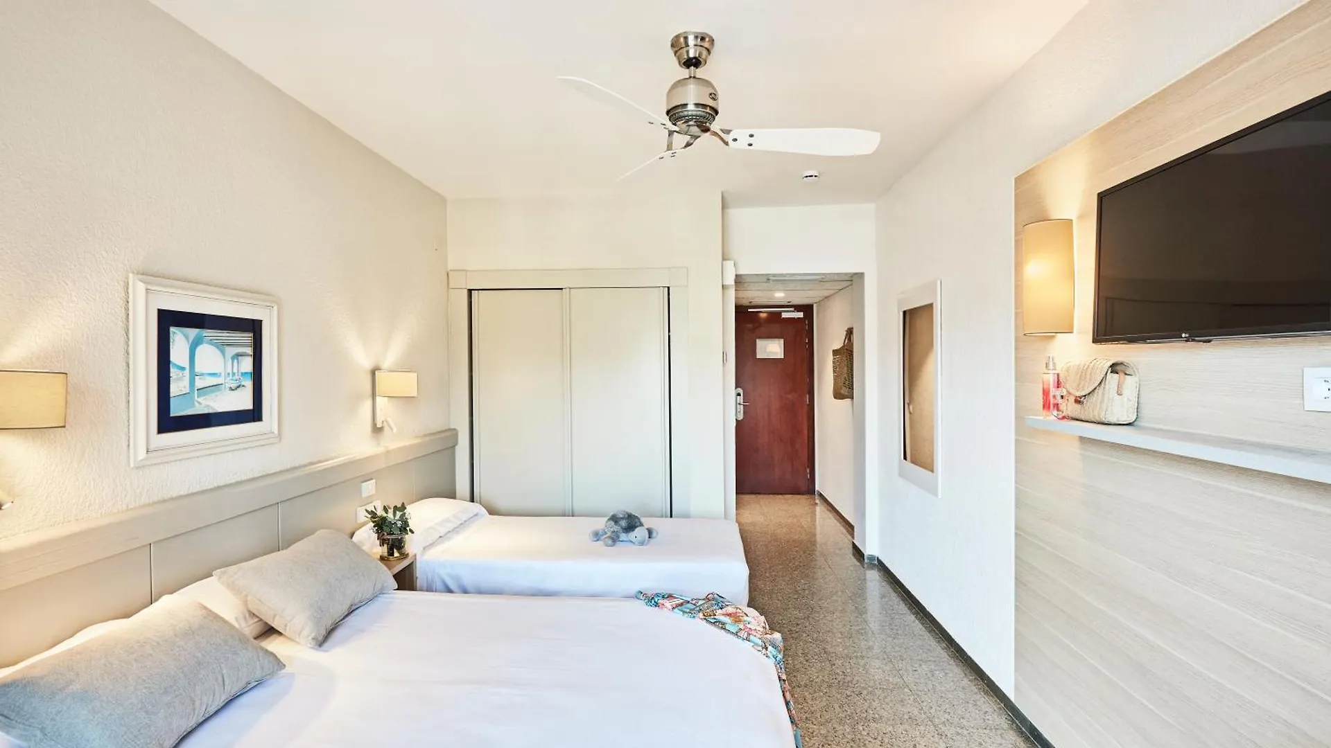 Prestige Goya Park Hotel Roses 3*,